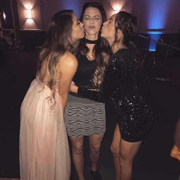 Long formal pink sequin and toole dress - Picture 8 of 9